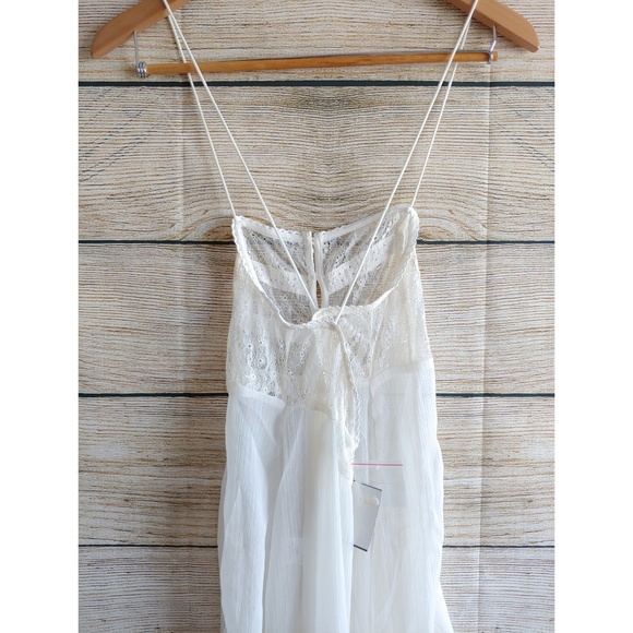 Lillian High Low Lace Sheer Blouse - Picture 7 of 7